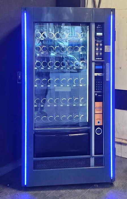 Вендинг машина Necta Sfera