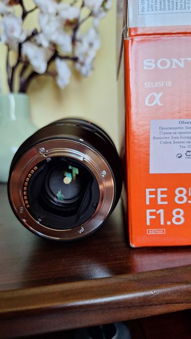 Обектив Sony 85 1.8