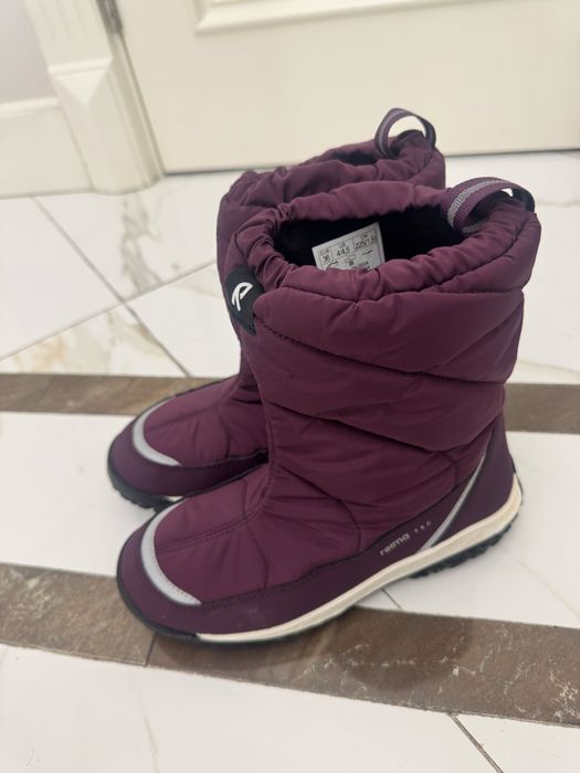 Продам дутики Reima