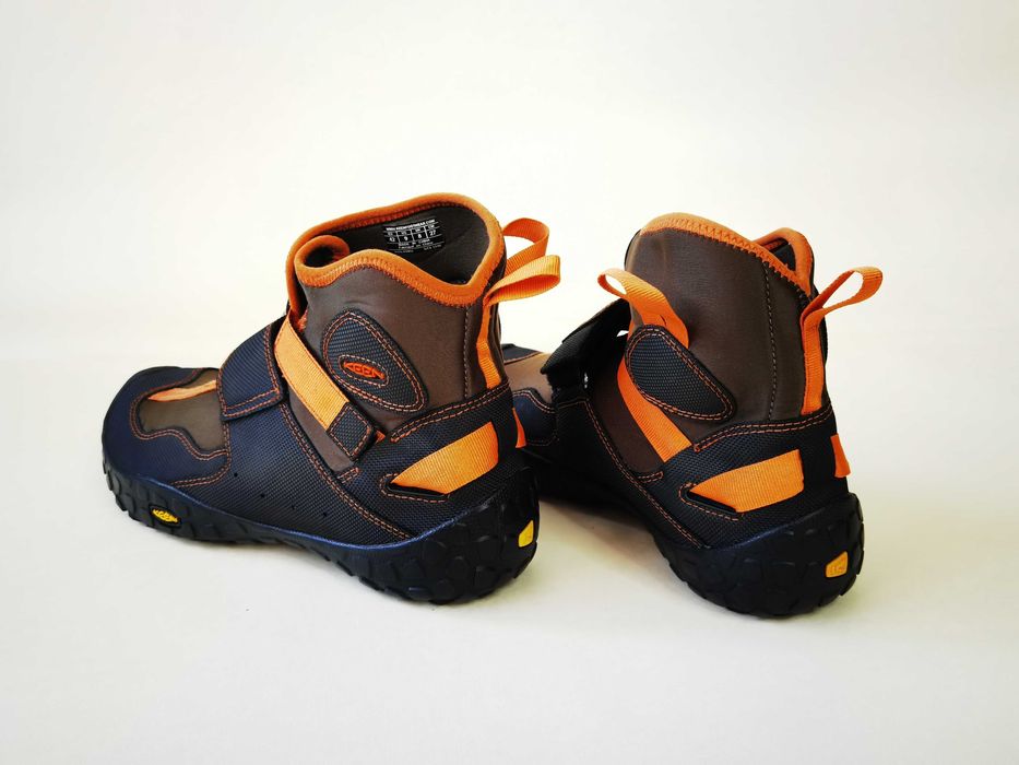 Ghete munte barefoot 41 42  bocanci inpermeabili KEEN  Ca  NOI