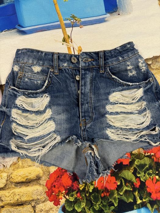 Fuste si pantaloni jeans de firma noi