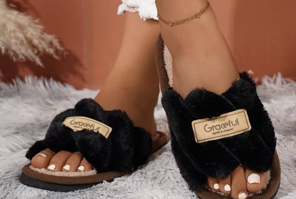 НОВИ дамски чехли / домашни