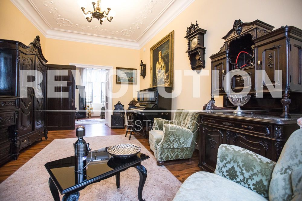 Дава се под наем Многостаен апартамент в Варна, Център - 210 кв.м за 900 € - Снимка #4