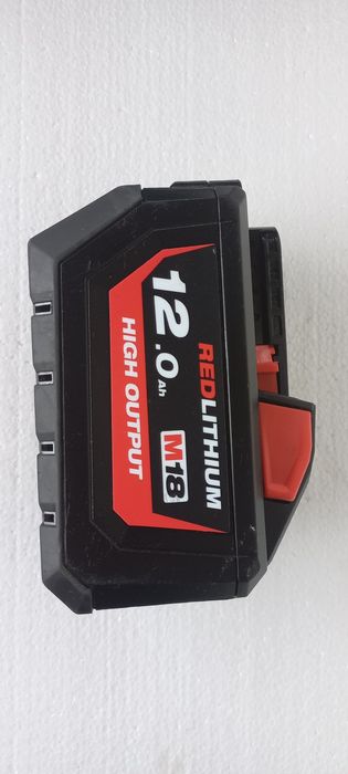 Acumulator profesional Milwaukee Li-Ion High-Output 12Ah 18v original