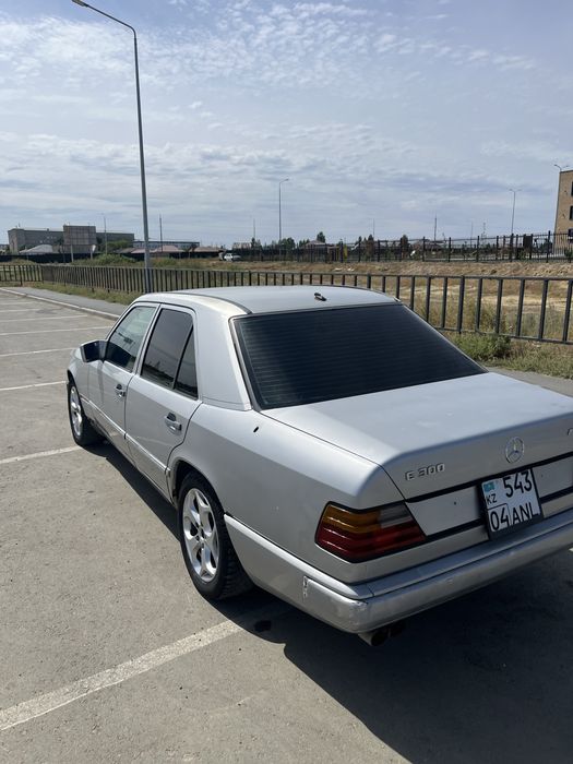 Продам мерс 124 е300 автомат обмен есть