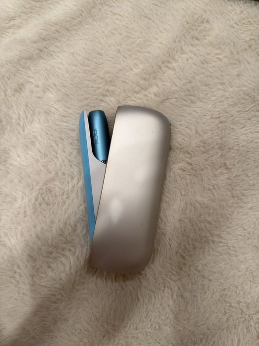 Dispozitiv Iqos generatie veche