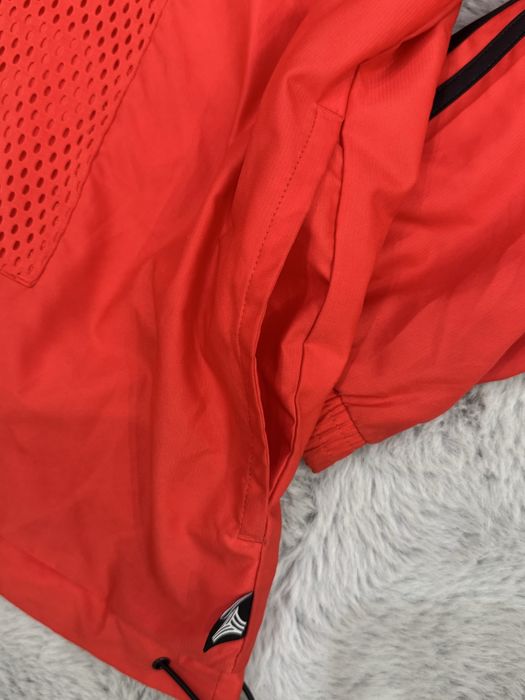 Мъжки анорак ADIDAS . Размер L