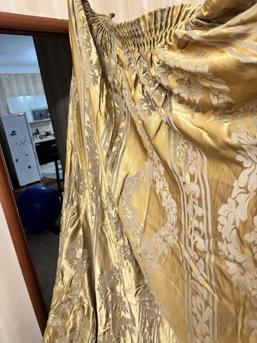 Шторы золотистого цвета