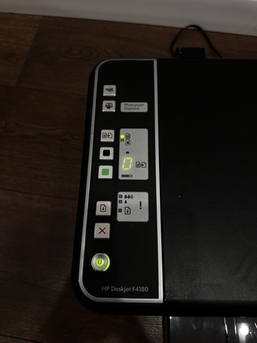 Цветной принтер, сканер, факс