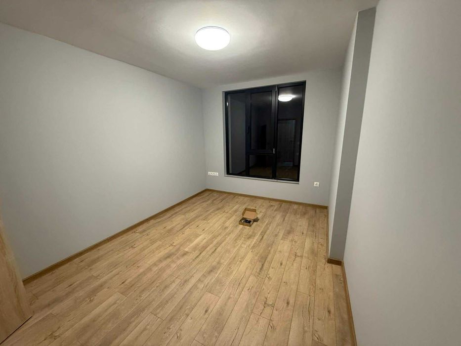 Тристаен апартамент в Благоевград, Широк център, ново строителство