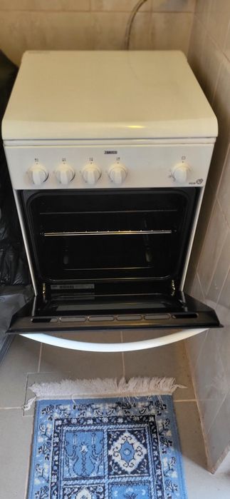 Aragaz Zanussi+Hota Gorenje