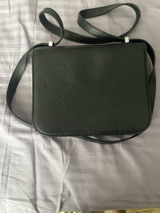 Продается сумочка в отличном состоянии под бренд