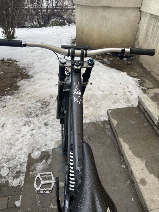 Vand bicicleta yt tues core 2 2023 Custom!!