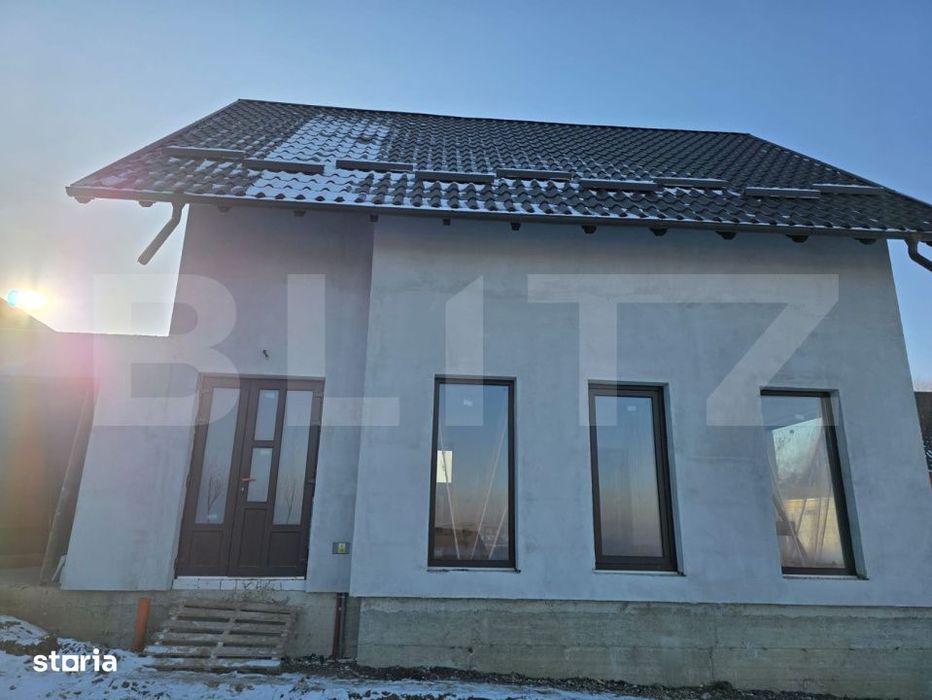 Doua case in Sfantu Ilie, 110 mp utili, garaj, acces privat