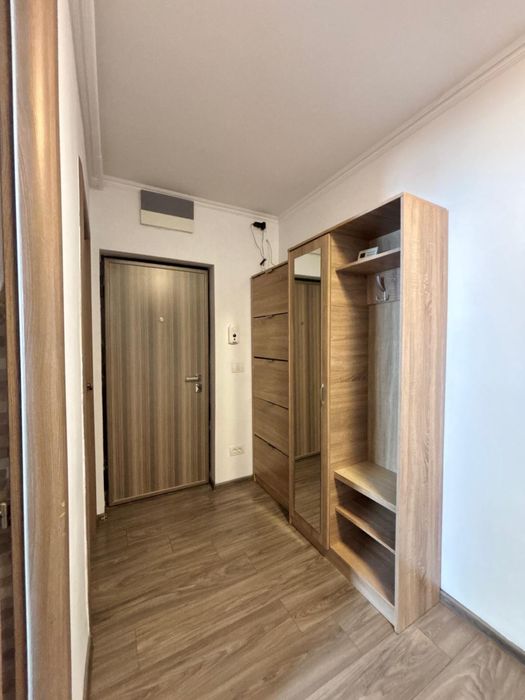 Inchiriez apartament