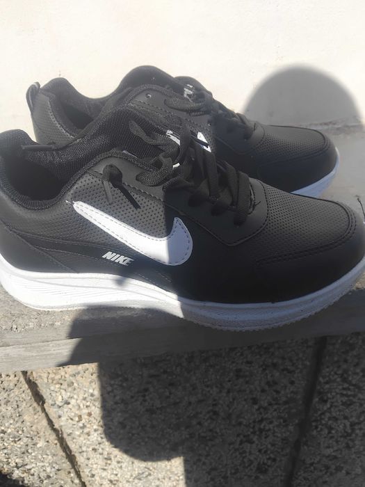 Два чифта мъжки маратонки номер 41