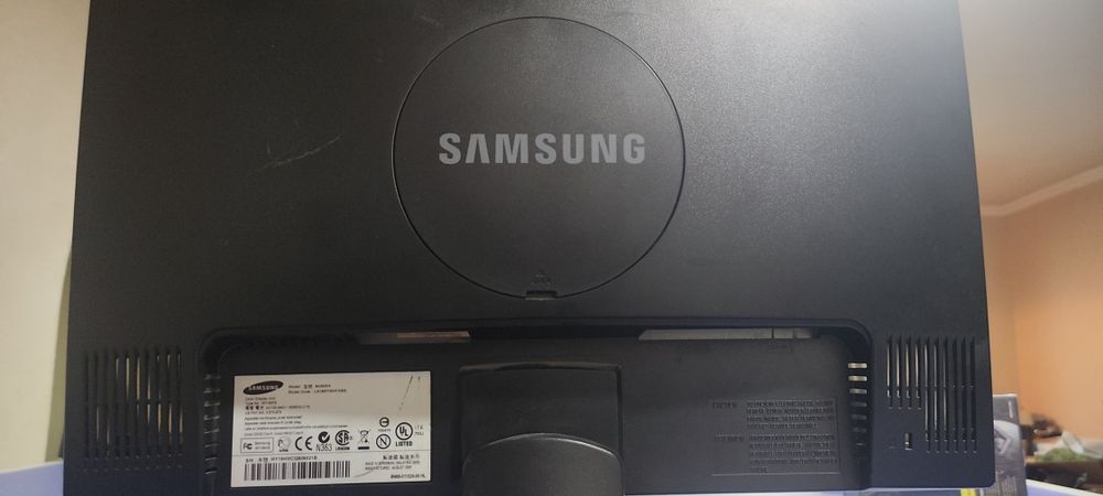 Монитор Самсунг 19 дюймов