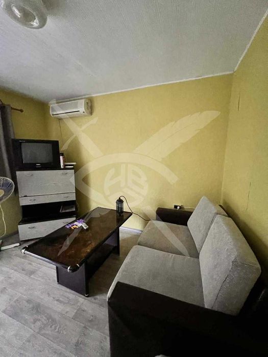 Дава се под наем Къща в к.к. Св.Св. Константин и Елена - 56 кв.м за 425 € - Снимка #1