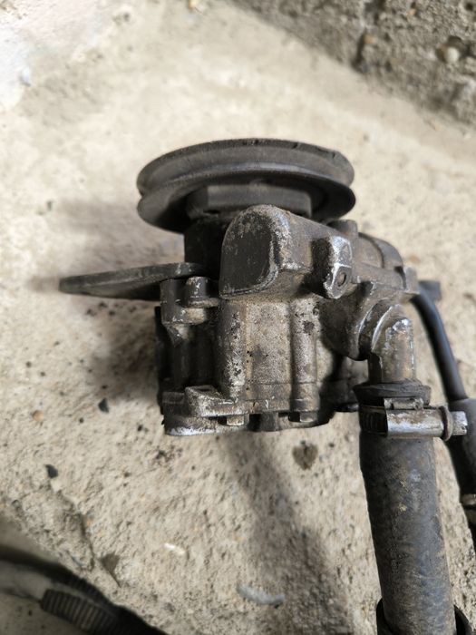 Насос ГУРа Гольф 2,3