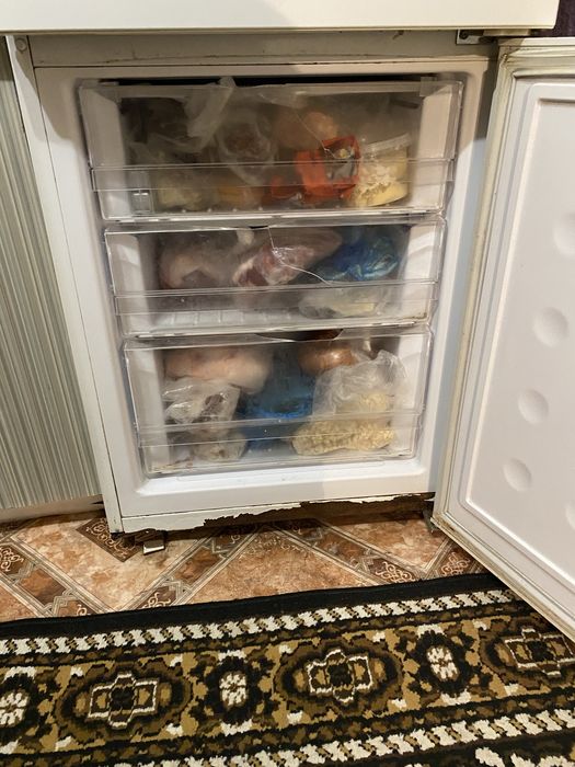 Продам холодильник