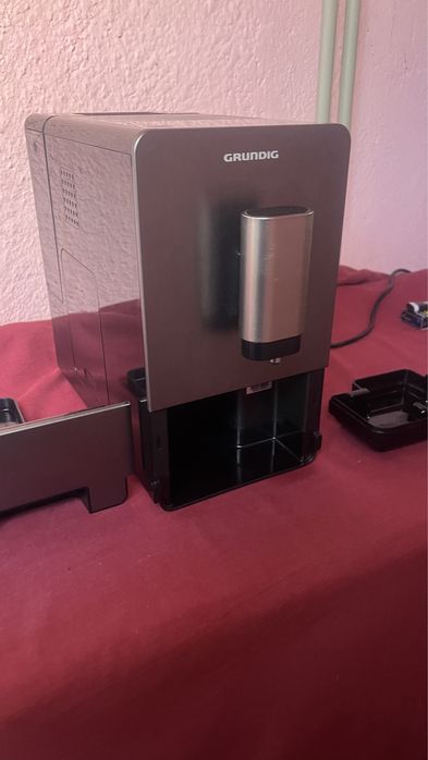Vând Espressor cafea GRUNDIG