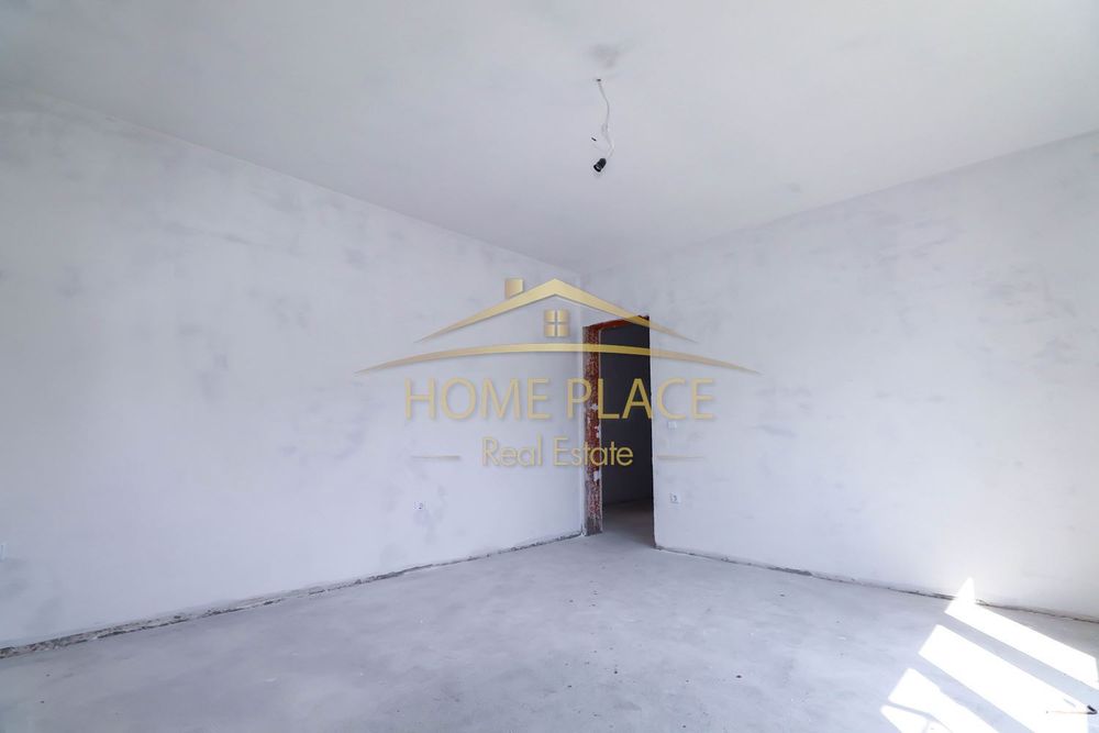 Продава се Четиристаен апартамент в Варна, Бриз - 280 кв.м за 2143 €/кв.м - Снимка #8