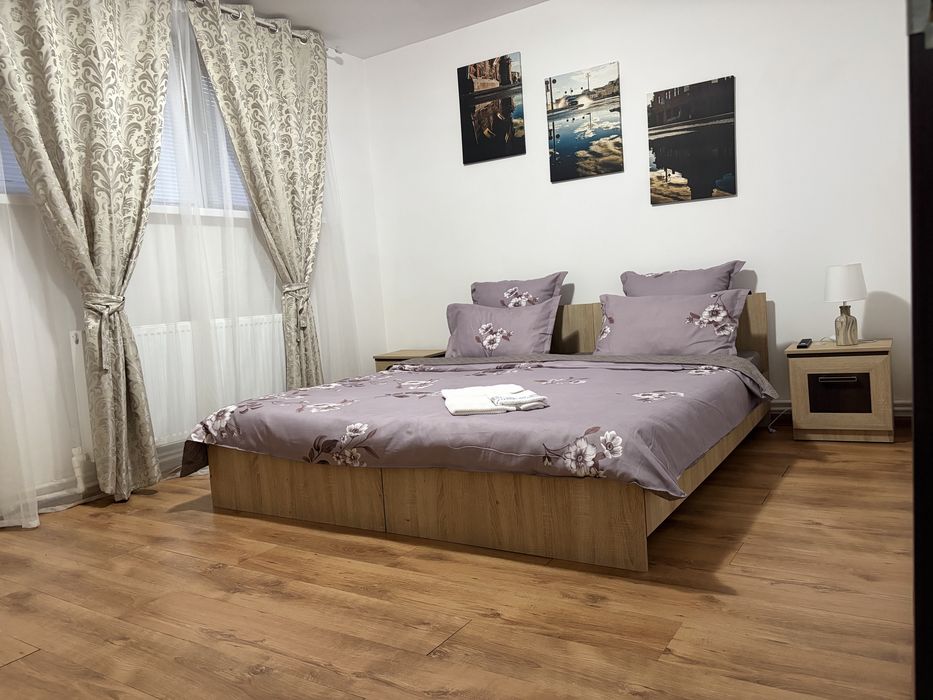 Inchiriez apartament 2 camere decomandate central