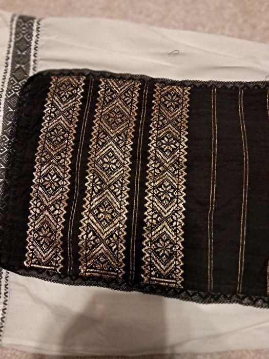 Costum popular pentru femei  foarte vechi păstrat in condiți bune
