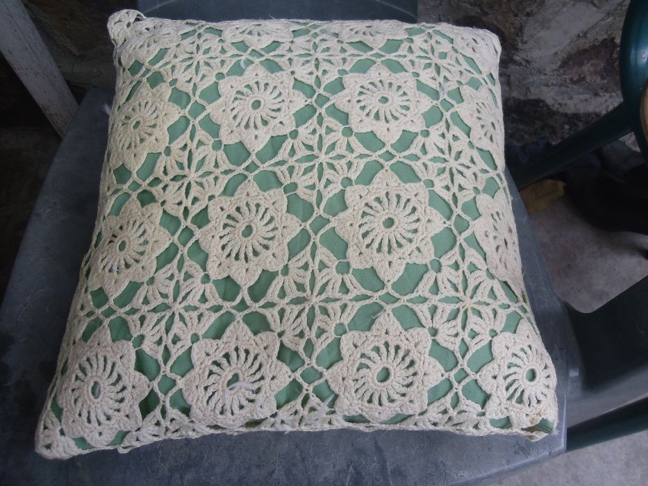 perinita cu fata crosetata macrame