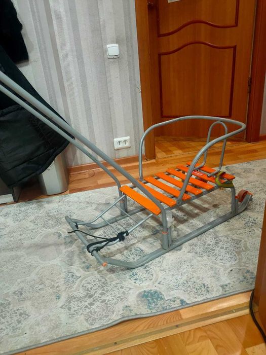 Продам санки детские. б\у, в хорошем состоянии