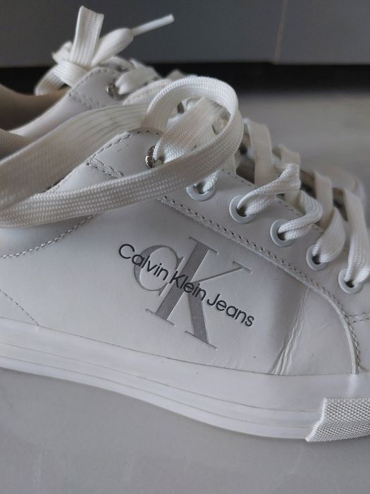 Pantofi de piele