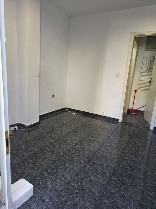 Дава се под наем Магазин в София, Зона Б-19 - 20 кв.м за 612 € - Снимка #7