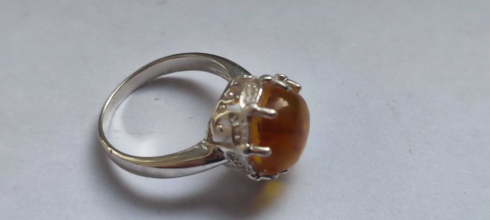 Колечко серебряное с камнем ЯНТАРЬ, разм.19