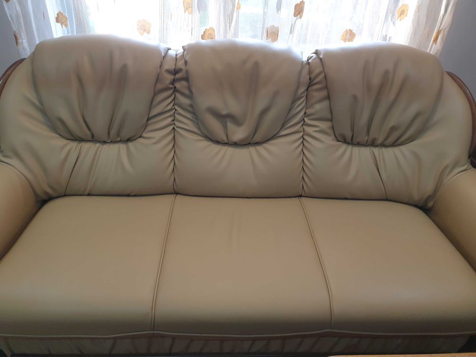 Canapea neextenibila 3 locuri-Piele-import