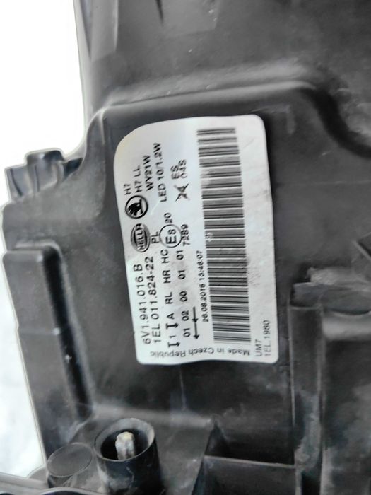 Оригинален фар Шкода Фабиа  Skoda Fabia Led