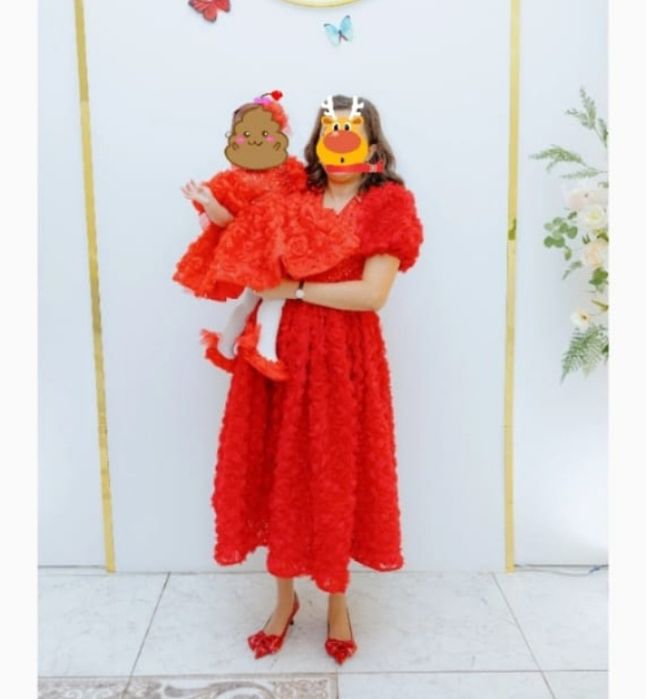 Продам платье дочка матери