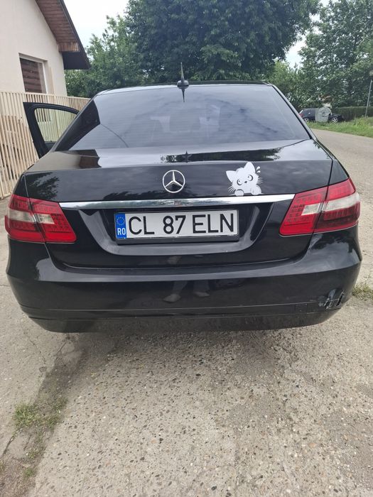 Mercedes-Benz E200