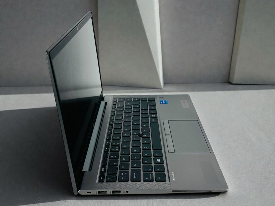 Лаптоп HP Z book Firefly 14 G8 14' FHD Core i7-1165G7 16RAM 256GB Nvidia T500 Гаранция!