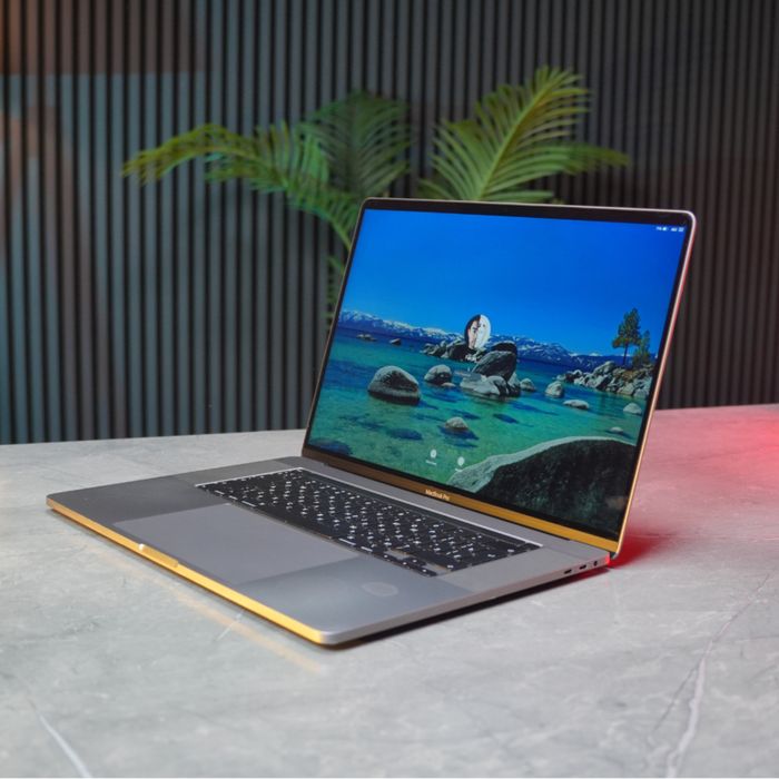 MacBook Pro 16  2019