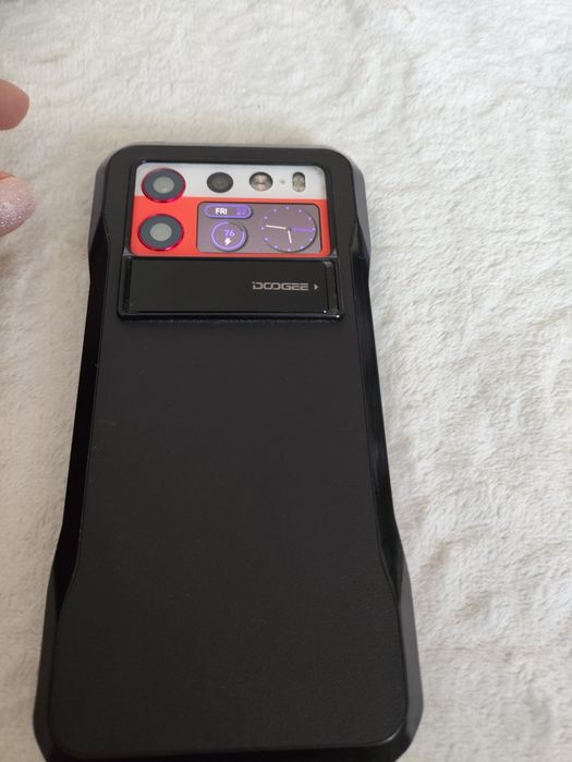 Продам противоударный телефон