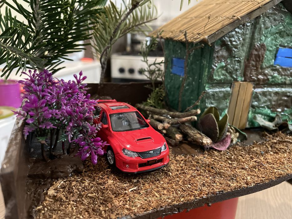 Dioramă Casă și curte