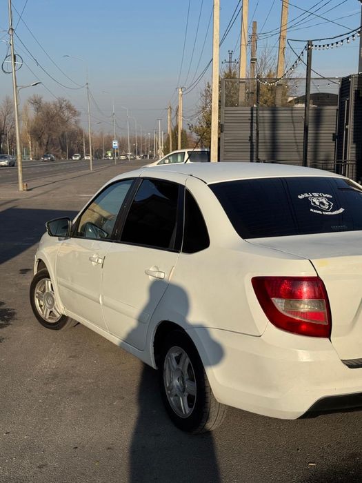 Лада гранта фл 2019 года