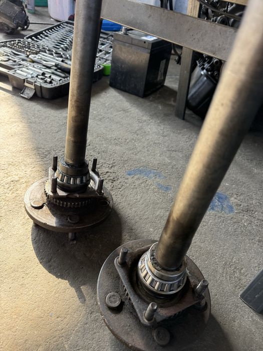 Задни полуоски от GrandCherokee WJ
