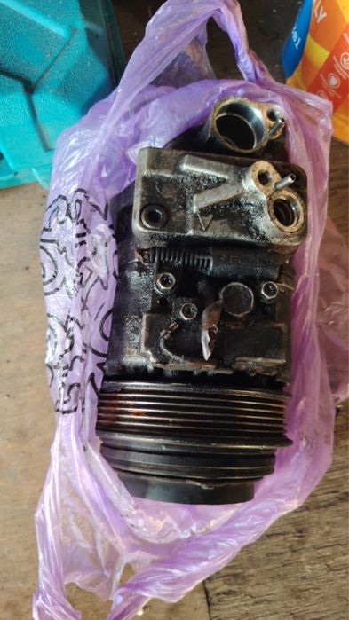 Компрессор кондиционера на Мерс