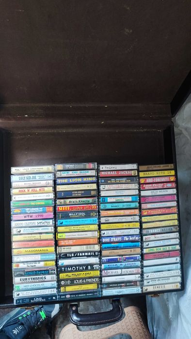 Аудио касети лицензирани и студийни