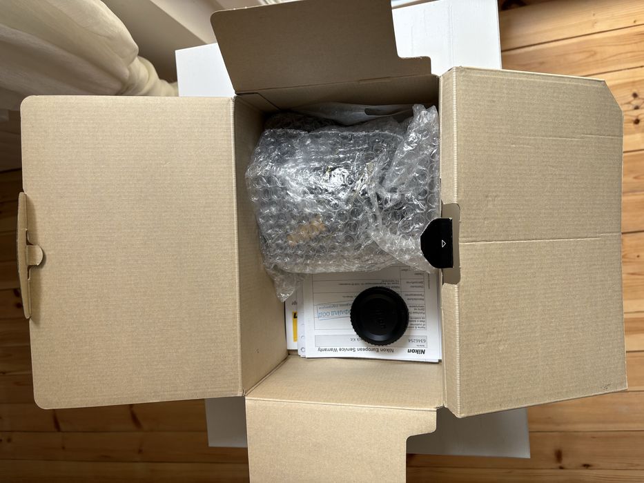 Нов Nikon D3500 18-55mm VR обектив + SD карта