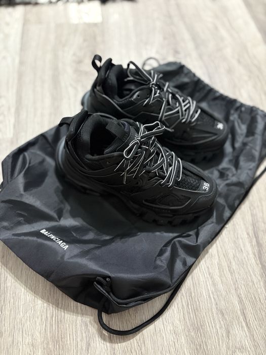 Noi! Balenciaga Track 36