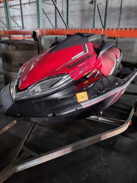 Джет Кавазаки 300 HP + Ямаха & 175 HP Меркурий двигател