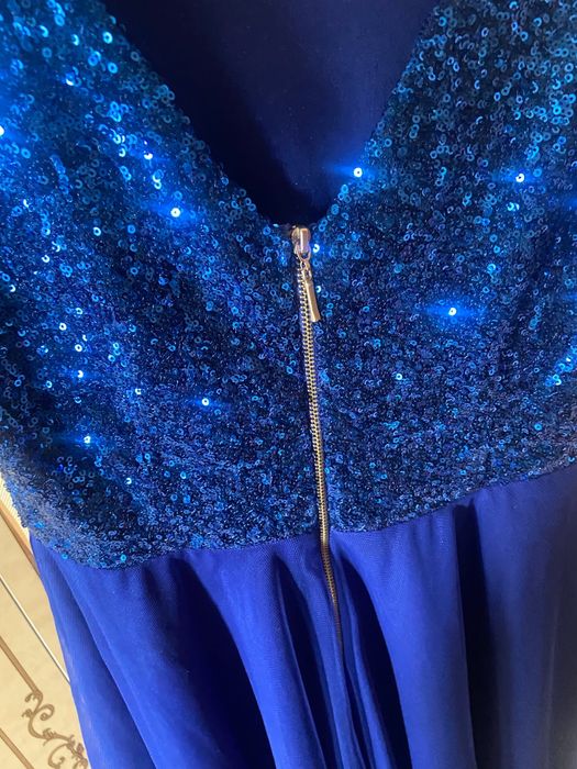 Продам платье для девочки