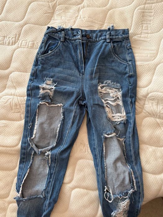 Дънки и панталони Алеса